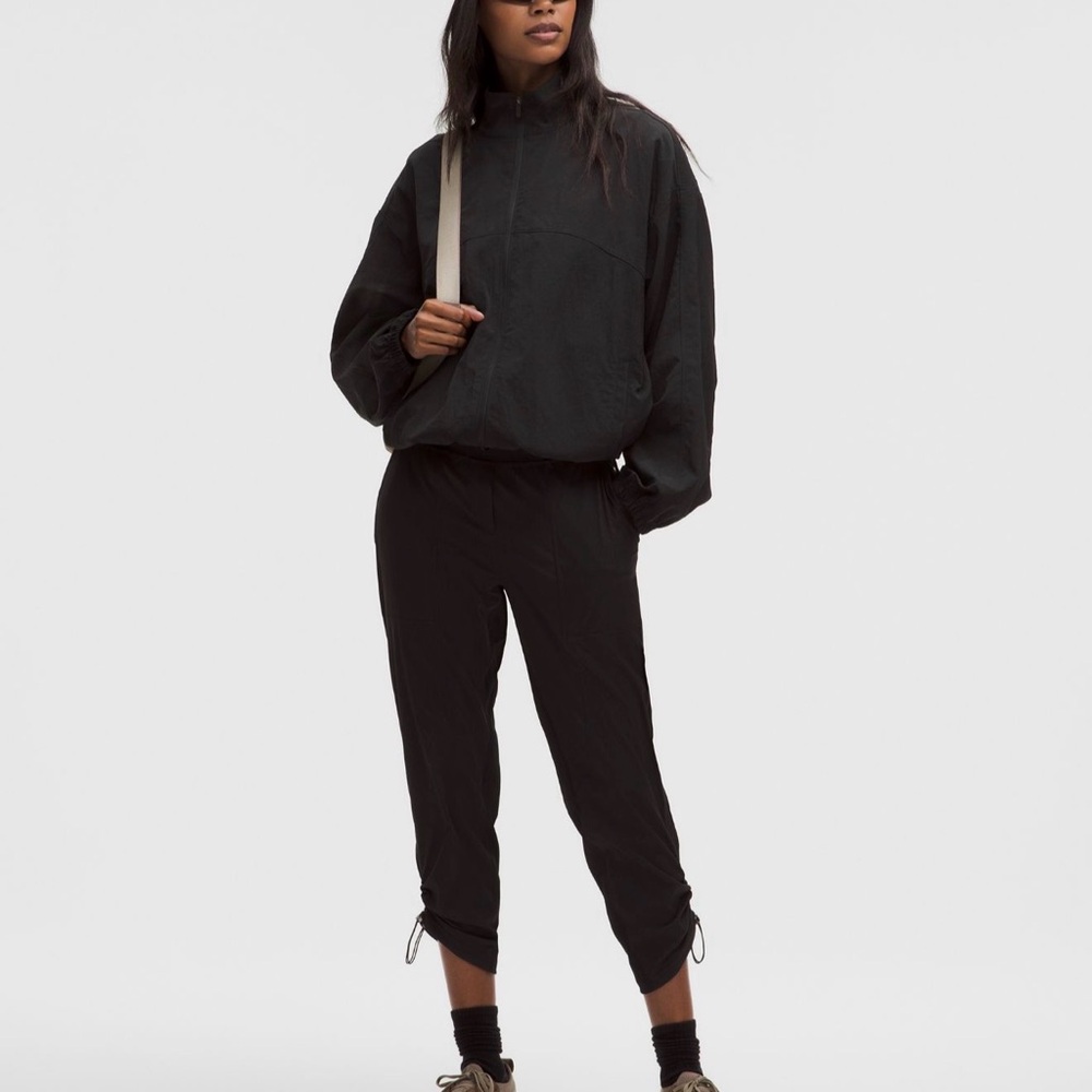 Lululemon Dance Studio black pants cropped size 14